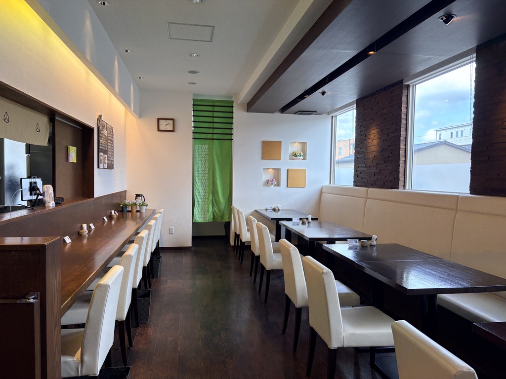 蕎香 店内（昼）