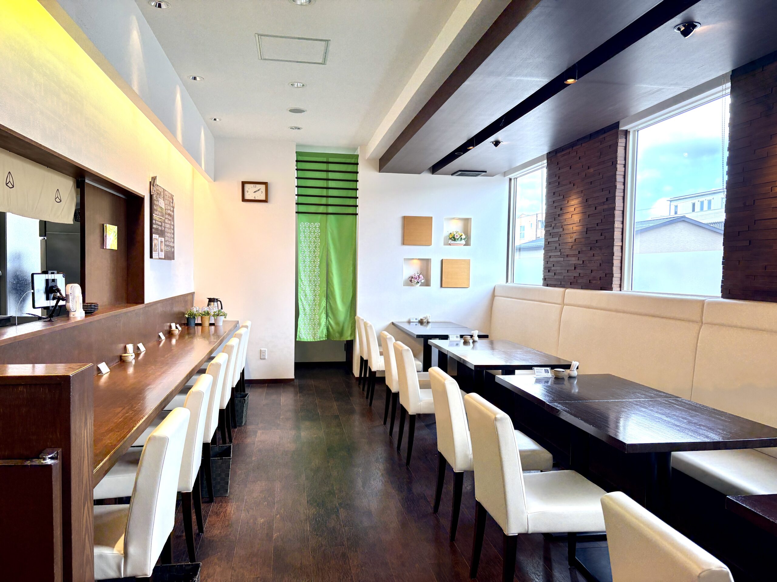 蕎香 店内（昼）